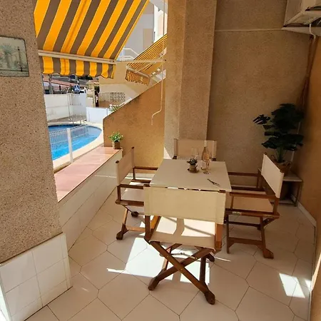 Cozy In Torrevieja, Within Walking Distance Of The Seafront And Amenities Torrevieja